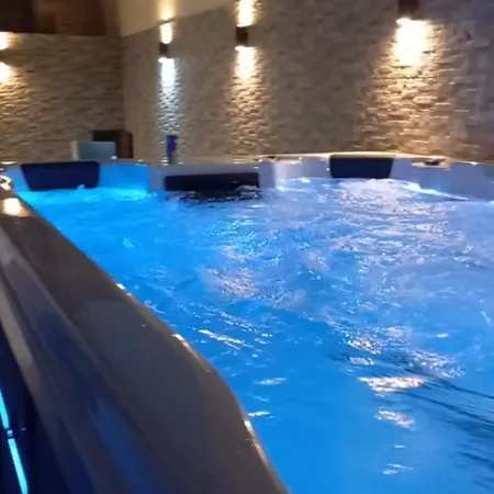 Apartment Luxurious With Heated Pool Jacuzzi *