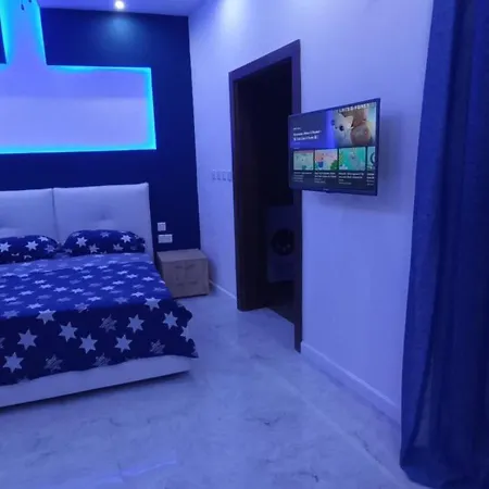 Luxurious With Heated Pool Jacuzzi *
