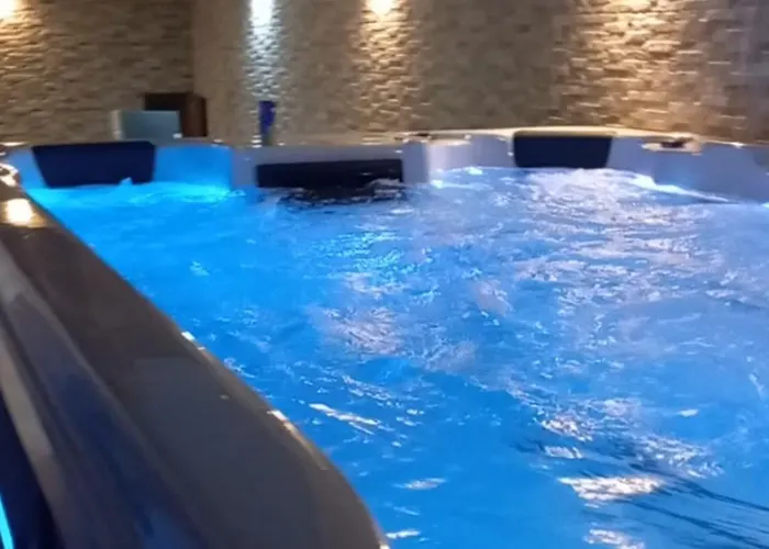 Appartement Luxurious With Heated Pool Jacuzzi *