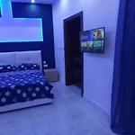 Luxurious With Heated Pool Jacuzzi *