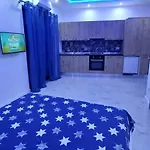 Luxurious With Heated Pool Jacuzzi