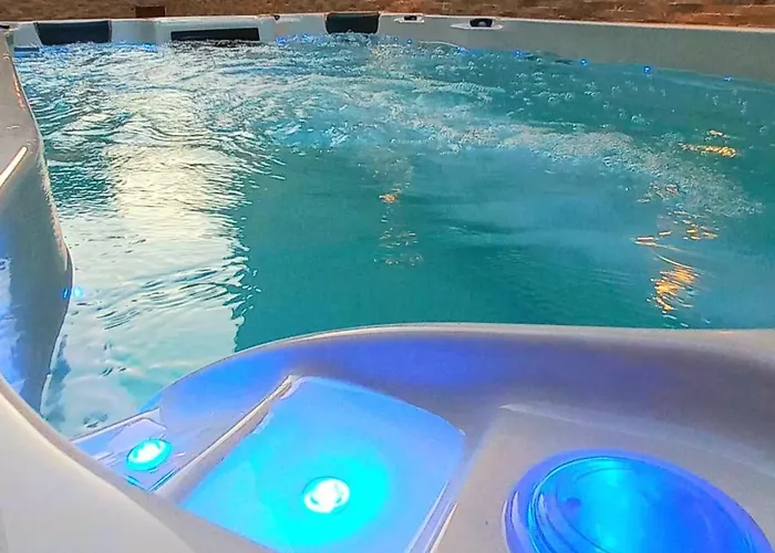 아파트 Luxurious With Heated Pool Jacuzzi *