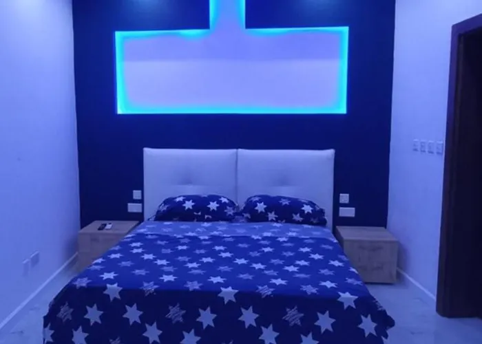 Luxurious With Heated Pool Jacuzzi *