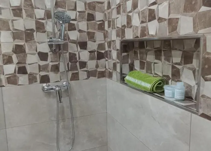 Luxurious With Heated Pool Jacuzzi Apartment Fontana